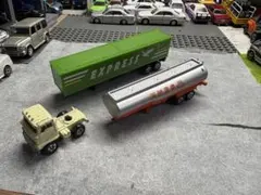 トミカ かんたん連結！たのしいトレーラーステーション つけかえ