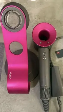Dyson ダイソン ヘアドライヤー ピンク 限定色 スタンド 小物付き