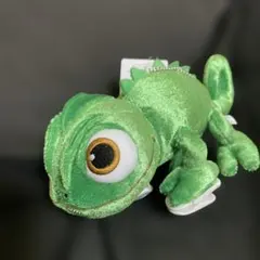 新品、未使用‼️塔の上のラプンツェルの親友のパスカル 肩のりぬいぐるみキーホルダー