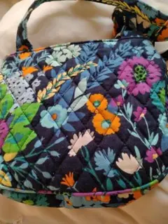 ヴェラブラッドリー　VeraBradley　可愛い中にも落ち着いた青系花柄