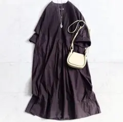 美品✨ビショップ別注 フィータ Pheeta コットンピンタックシャツワンピースのサムネイル