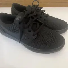 NIKEスニーカー☆試着のみ24センチ