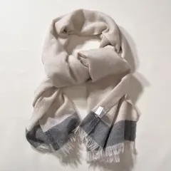ブルネロクチネリ　未使用　超美品　定価10万　リネンストール ブルネロクチネリ 未使用 超美品 定価10万 リネンストール
