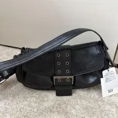 SLY【LIMITED ITEM】FRONT BUCKLE HOBO バッグのサムネイル