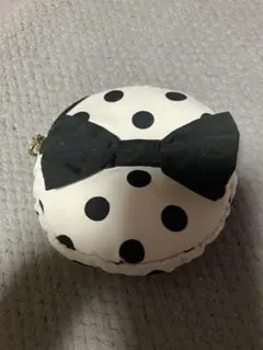 水玉模様リボン付き円形ポーチ