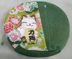 猫マスコット付き丸型ポーチ　和柄　ちりめん