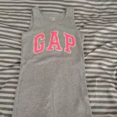 GAP グレー タンクトップ 160　グレー+ピンクロゴ