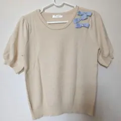 ASTORIA ODIE ベージュ パフスリーブ Tシャツ　オフィスカジュアルのサムネイル