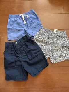 Carter's NEXT ハーフパンツ　半ズボン　3枚セット 80 恐竜のサムネイル