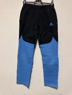 adidas スポーティー長ズボン 黒・水色