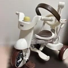 美品】BTM trike 三輪車 ホワイト×ブラウン - メルカリ