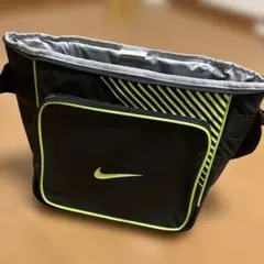 Nike 保冷ショルダーバッグ