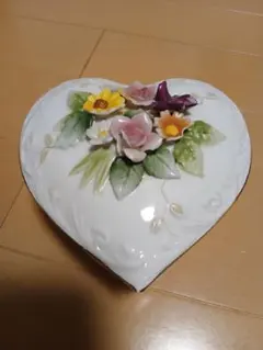 希少】アラバスター 雪花石膏 蓋つき小物入れ＆トレイ2点セット - メルカリ
