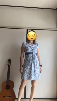 FIFILLES PARIS柄 半袖 ひざ丈ワンピースのサムネイル