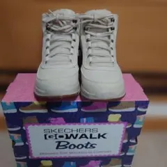 ハイカットスニーカー