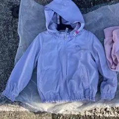 メゾピアノ　フード付き薄紫パーカー。中はパーカーで取り外しできます。110cm