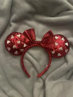 赤いハート柄カチューシャ