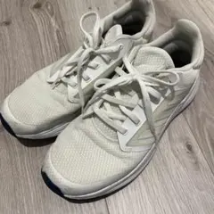 アディダス　ランニングシューズ