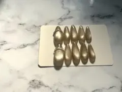 ゴールド アーモンド型 ネイルチップ 10個セット