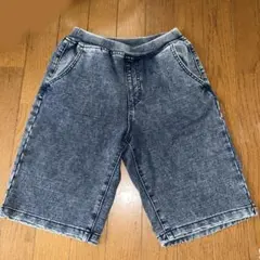 GU ケミカルウォッシュデニムハーフパンツ