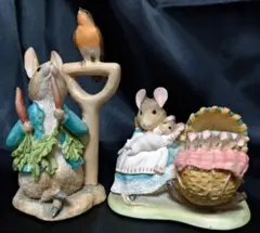 ボーダーファインアーツ社製品のピーターラビット置物２体セット