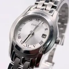 【新品電池】 美品 グッチ 5500M ローマ文字 デイト シルバー文字盤 1040 新品電池 GUCCI 5500M デイト 腕時計 シルバー文字盤 稼働 - メルカリ