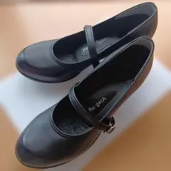 Re:getA リゲッタ ストラップパンプス ブラック（7cmヒール）のサムネイル