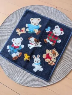 新品！ファミリア　タオルハンカチのサムネイル