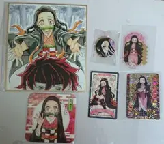鬼滅の刃 竈門禰豆子 原画 全集中展 缶バッジ 色紙 コースター カード シール