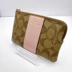 【COACH】ポーチ ベージュ ピンク シグネチャー柄 ロゴ ファスナーのサムネイル