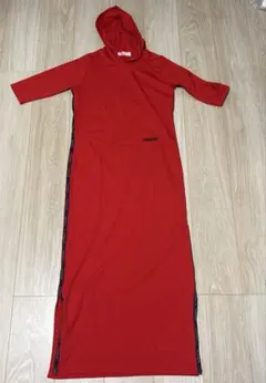アルバローザ 赤 フード付きロングワンピース