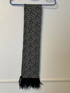 ⬛︎葉っぱの模様のマフラー
