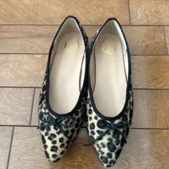 Fin ヒョウ柄 フラットシューズ