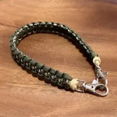 パラコード スマホストラップ　オリーブ×カーキベージュ