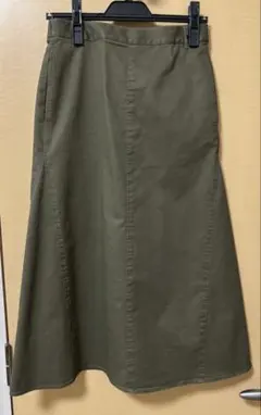 今期美品♡23区S ストレッチギャバ チノ スカート・カーキ♡32サイズのサムネイル