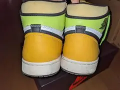 Nike Air Jordan 1 High OG "Volt Gold"