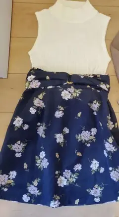 極美品　2つまとめ売り　花柄スカート　マジェスティックレゴン