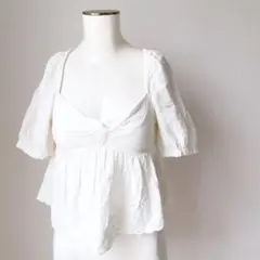 ★新品★大人かわいいZARAザラ白ホワイトSSパフスリーブ半袖トップス刺繍