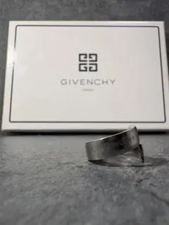 Givenchyリング19号前後