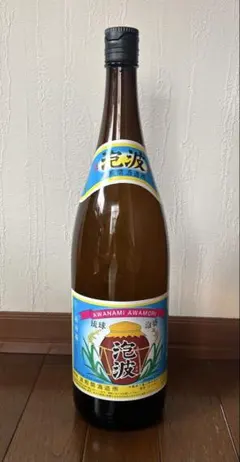 希少】本場泡盛 波照間酒造 泡波 1800ml 一升瓶 30度 5年古酒 - メルカリ