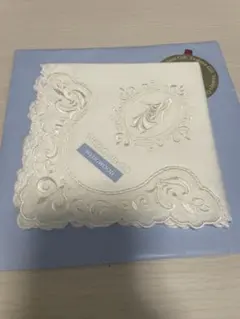 Wedgwood 刺繍入りホワイトハンカチ