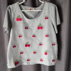 【美品】クリシェドゥパリスＴシャツМサイズのサムネイル