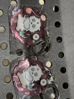 ちいかわ　アクリルキーホルダー４　あのこ