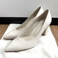 美品　ダイアナ　パンプス　白　チャンキーヒール　ポインテッドトゥ　24cm
