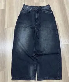 H&M SUPER BAGGY デニムパンツ ブラック 34/30のサムネイル
