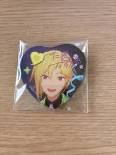 あんスタ　仁兎なずな　8周年　缶バッジ