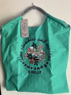D.KELLY 刺繍トートバッグ Mサイズ 新品タグ付き グリーン 花柄のサムネイル