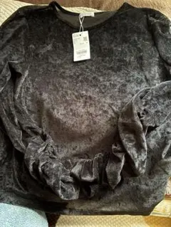 フリル付き黒長袖トップス FサイズLOWRYSFARM