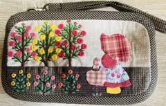 ★最終１点・新作★ポーチ＆財布　スーちゃん＆お花＊ハンドメイド＊刺繍＊