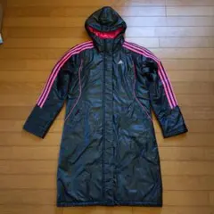 adidas フード付きロングコート ブラック/ピンク